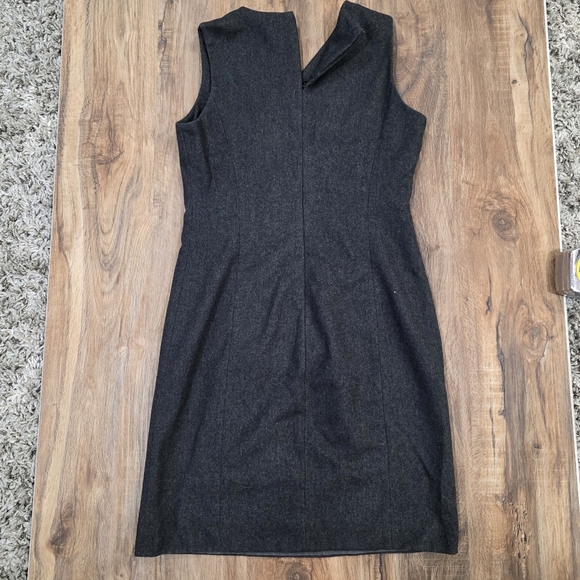 GAP Grey Wool Blend Sleeveless V-Neck Zipper Closure Midi Dress Size 10 - Picture 5 of 6